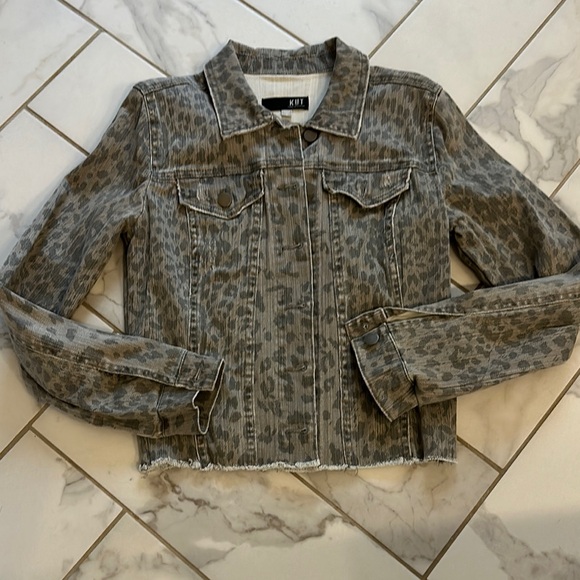 Kut from the Kloth Jackets & Blazers - Kut from the Kloth Leopard Print denim jacket
